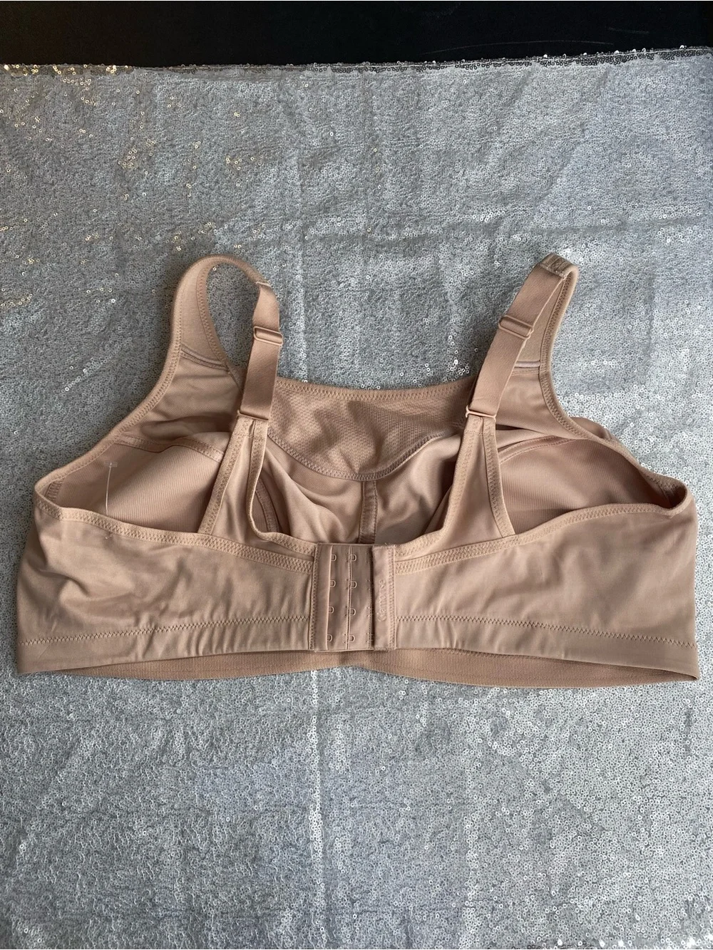 GLAMORISE Women's Plus Size No-Bounce wirefree Camisole Sports Bra Beige 48C